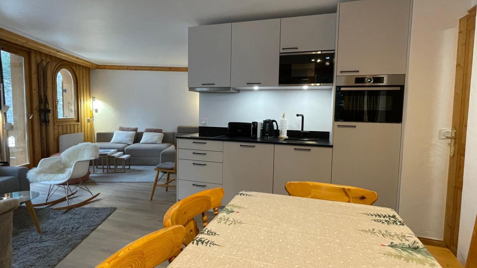 Meribel Centre La Chaudanne, Real Ski In And Out, 3 Bedrooms 2 Bathrooms Newly Renovated, Chalet L'Eperviere Exterior photo